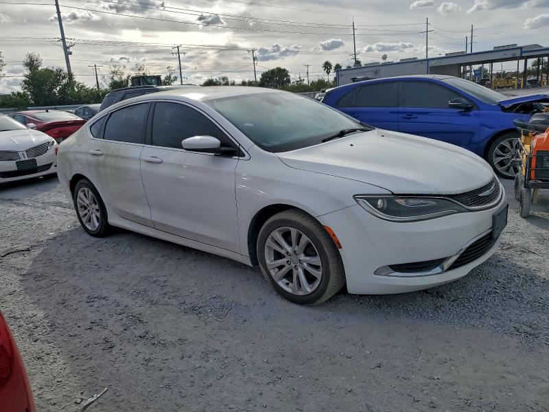 Photo 4 from auction – 2015 CHRYSLER 200 LIMITE with VIN 1C3CCCAB8FN687170