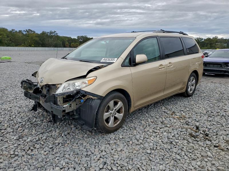 Photo 1 from auction – 2013 TOYOTA SIENNA LE with VIN 5TDKK3DC2DS322022