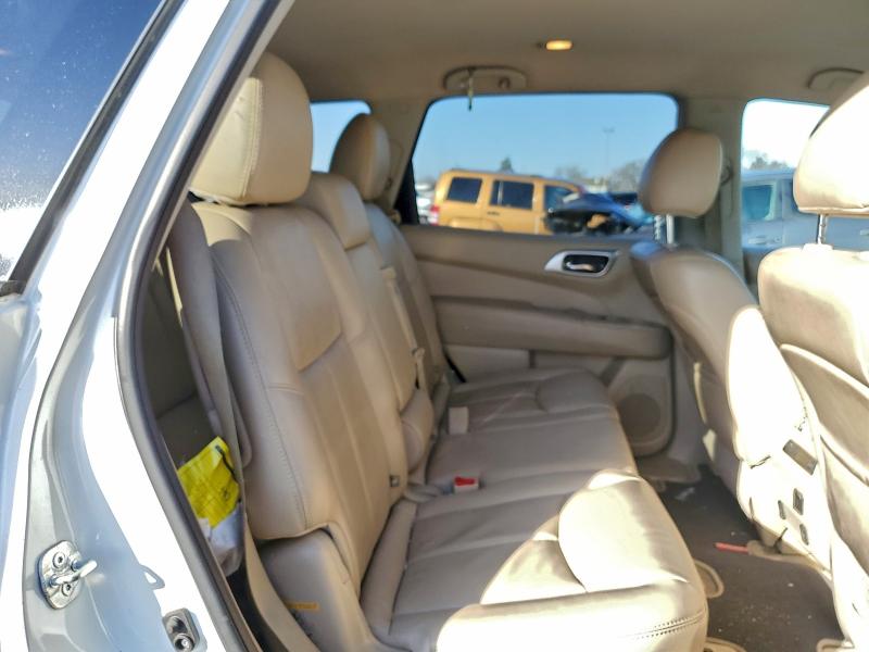 Photo 10 from auction – 2015 NISSAN PATHFINDER with VIN 5N1AR2MM4FC690793