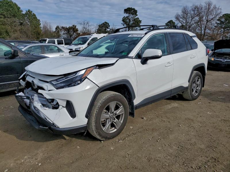 TOYOTA RAV4 XLE 2024 with VIN 2T3P1RFVXRC454334 - Photo from auction