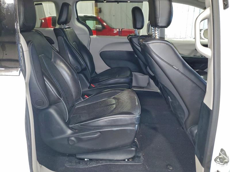Photo 11 from auction – 2018 CHRYSLER PACIFICA H with VIN 2C4RC1N78JR364555