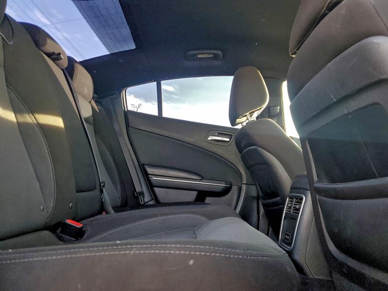 Photo 10 from auction – 2015 DODGE CHARGER SE with VIN 2C3CDXBGXFH784099