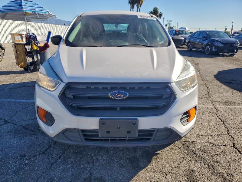 Photo 5 from auction – 2017 FORD ESCAPE S with VIN 1FMCU0F74HUE76581