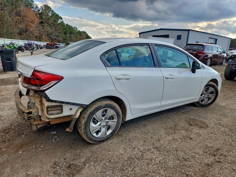 Photo 3 from auction – 2015 HONDA CIVIC LX with VIN 19XFB2F52FE101558
