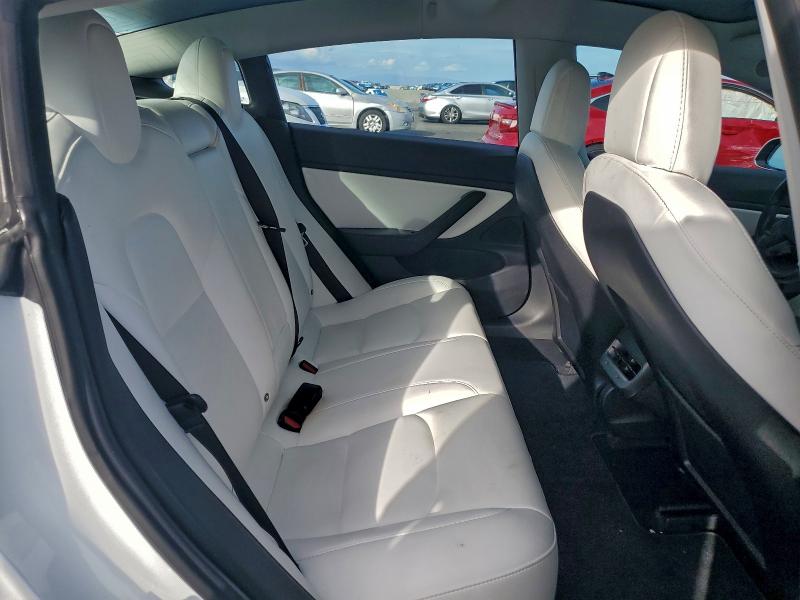 Photo 10 from auction – 2018 TESLA MODEL 3 with VIN 5YJ3E1EB9JF081694