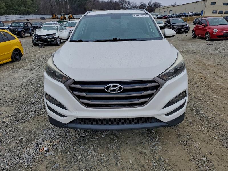 Photo 5 from auction – 2016 HYUNDAI TUCSON with VIN KM8J33A44GU062191