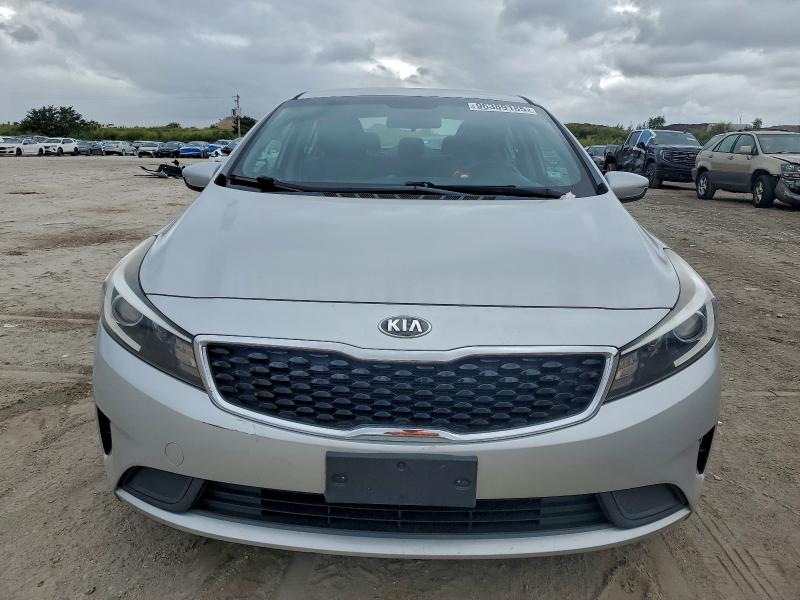 Photo 5 from auction – 2018 KIA FORTE with VIN 3KPFL4A75JE274713
