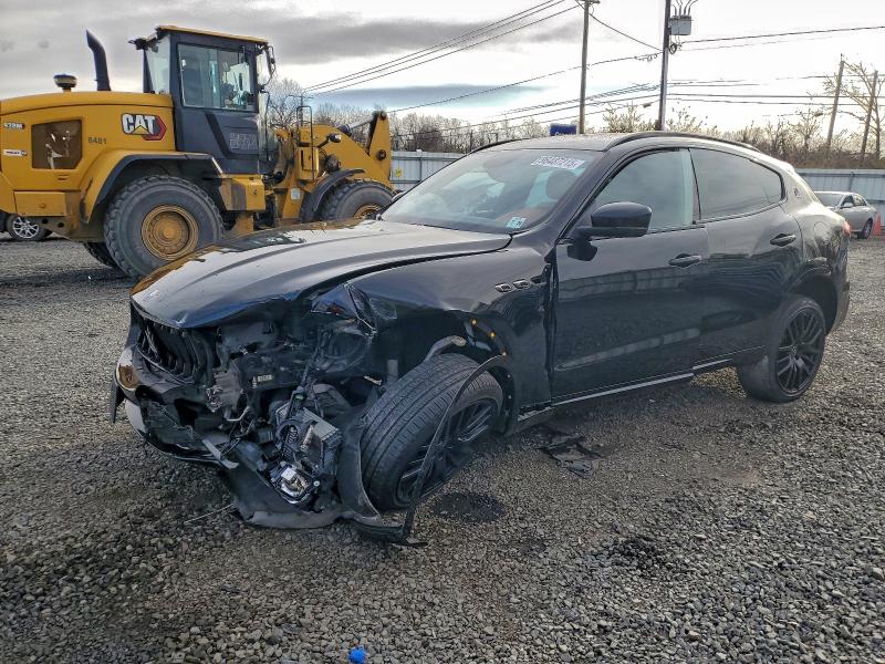 Photo 1 from auction – 2021 MASERATI LEVANTE with VIN ZN661XUA5MX374201