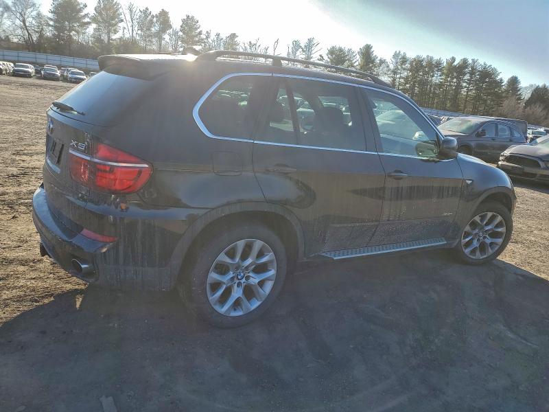 Photo 3 from auction – 2013 BMW X5 XDRIVE3 with VIN 5UXZV4C58D0B17663