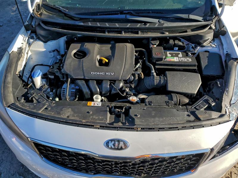 Photo 11 from auction – 2018 KIA FORTE LX with VIN 3KPFK4A70JE229133