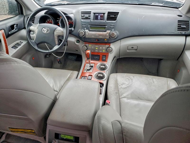 Photo 8 from auction – 2010 TOYOTA HIGHLANDER with VIN JTEDK3EH4A2154577