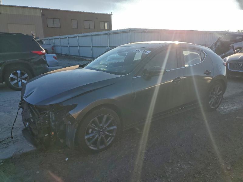 MAZDA 3 2023 with VIN JM1BPALM1P1611278 - Photo from auction