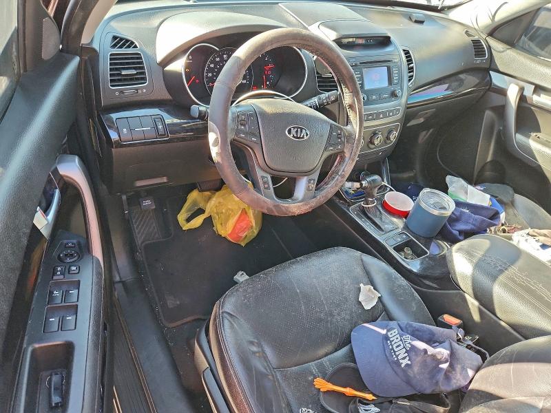 Photo 8 from auction – 2015 KIA SORENTO with VIN 5XYKT3A67FG658356