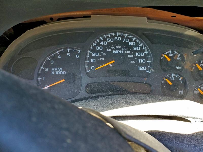 Photo 9 from auction – 2004 CHEVROLET SILVERADO with VIN 2GCEC19V941227974