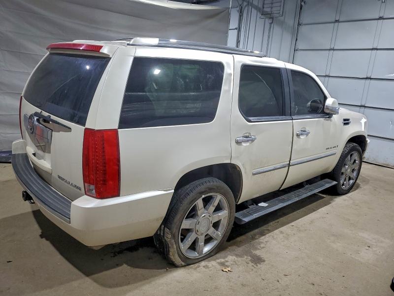 Photo 3 from auction – 2008 CADILLAC ESCALADE L with VIN 1GYFK63838R268177