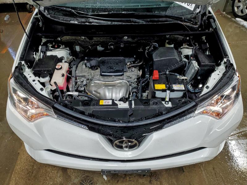 Photo 11 from auction – 2017 TOYOTA RAV4 XLE with VIN JTMRFREV0HJ705658