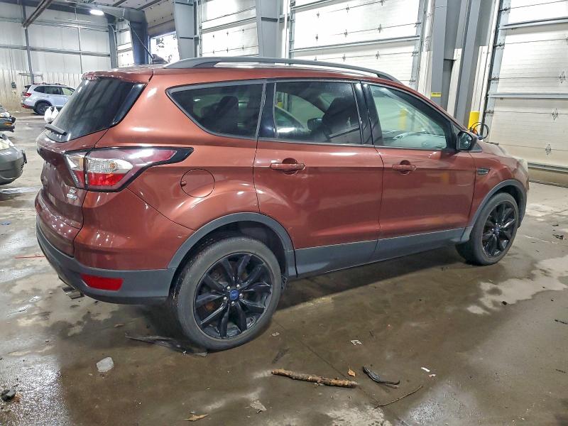 Photo 3 from auction – 2018 FORD ESCAPE SE with VIN 1FMCU9GD8JUB63323