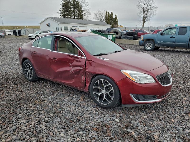 Photo 4 from auction – 2017 BUICK REGAL SPOR with VIN 2G4GL5EX2H9136409
