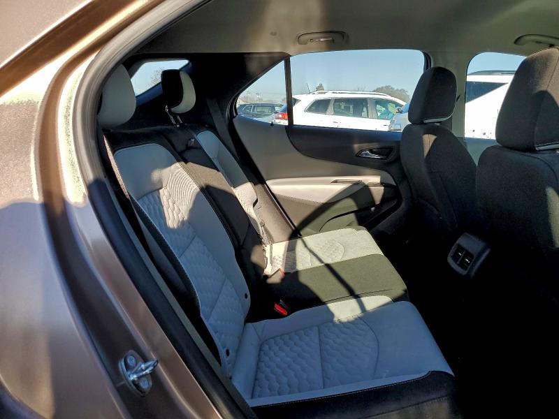 Photo 10 from auction – 2018 CHEVROLET EQUINOX LS with VIN 2GNAXHEV7J6155843