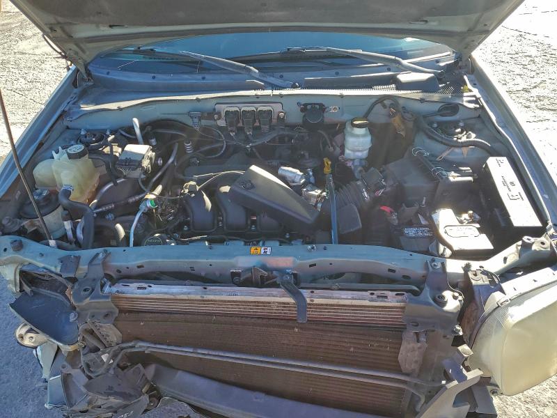Photo 12 from auction – 2005 FORD ESCAPE XLT with VIN 1FMCU03135KA22653