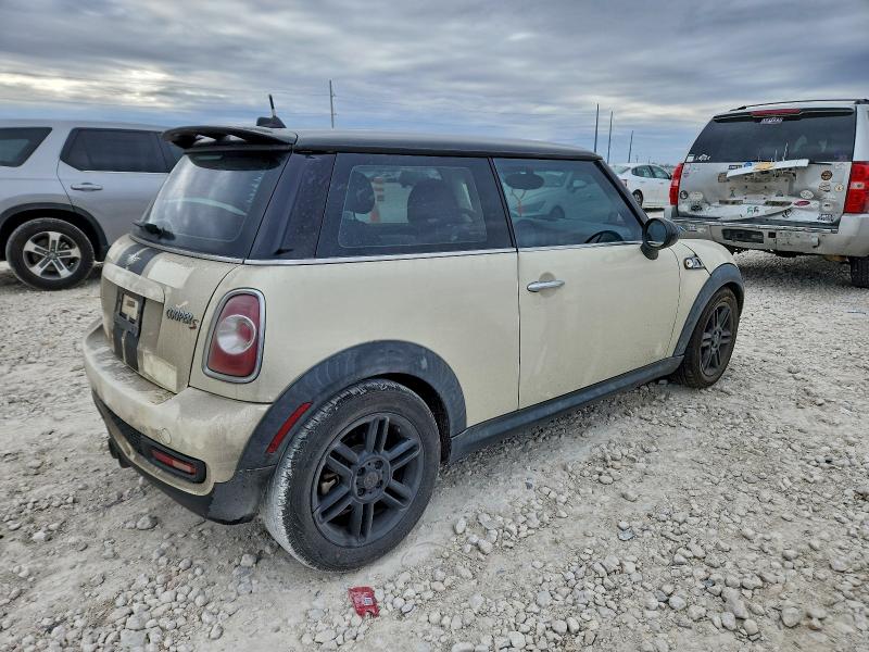 Photo 3 from auction – 2013 MINI COOPER S with VIN WMWSV3C50DT392367