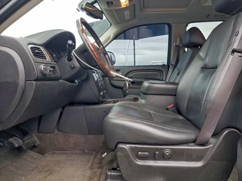 Photo 7 from auction – 2011 GMC YUKON XL D with VIN 1GKS2MEF5BR371553
