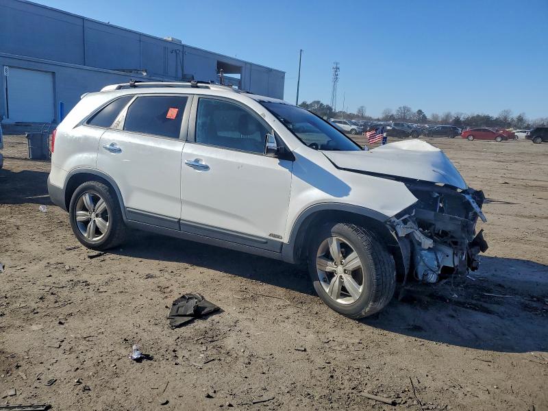 Photo 4 from auction – 2013 KIA SORENTO EX with VIN 5XYKUDA65DG337870