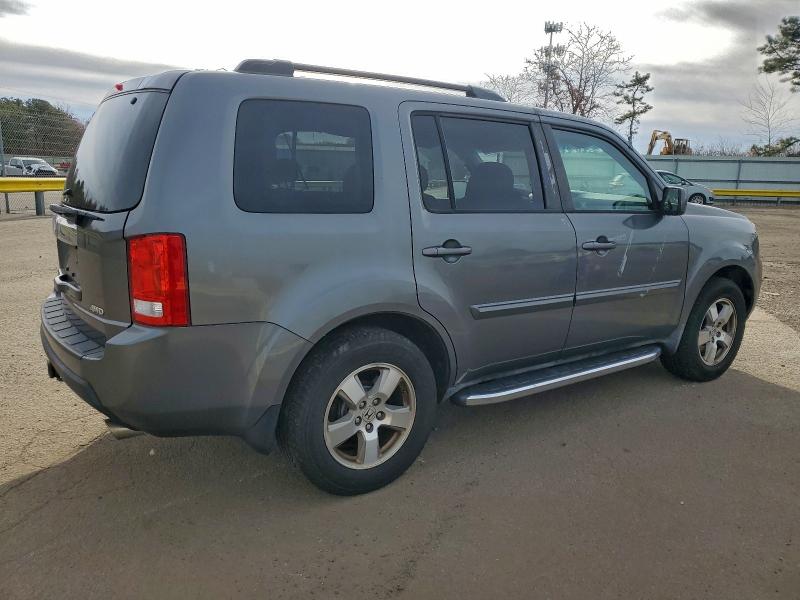 Photo 3 from auction – 2011 HONDA PILOT EX with VIN 5FNYF4H43BB084075