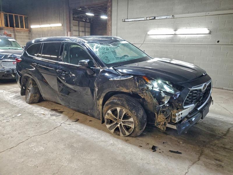 Photo 4 from auction – 2021 TOYOTA HIGHLANDER with VIN 5TDHZRBH9MS523231