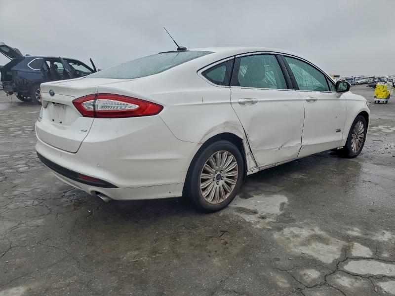 Photo 3 from auction – 2016 FORD FUSION SE with VIN 3FA6P0PU6GR295510