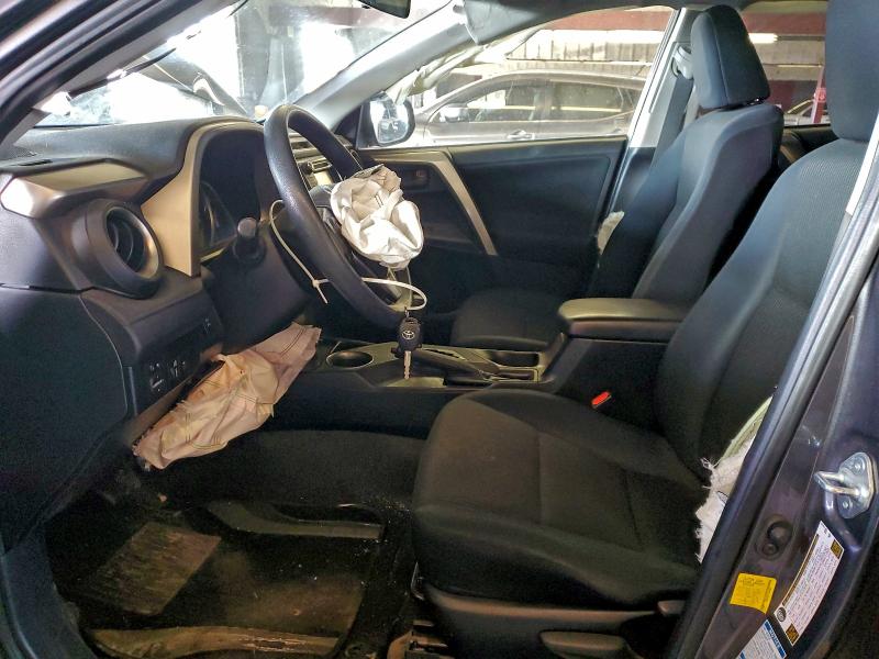 Photo 7 from auction – 2015 TOYOTA RAV4 LE with VIN JTMBFREV3FJ041001
