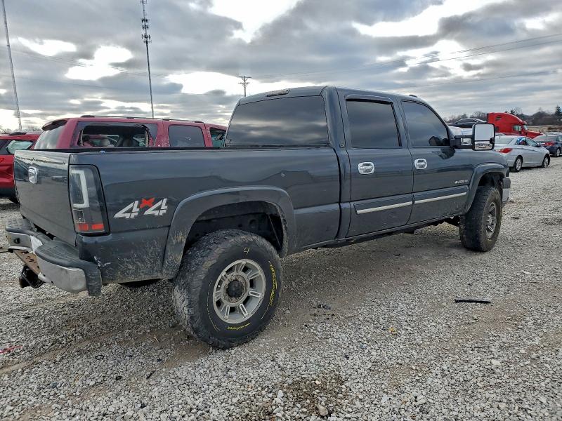 Photo 3 from auction – 2004 CHEVROLET SILVERADO with VIN 1GCHK23U74F147247