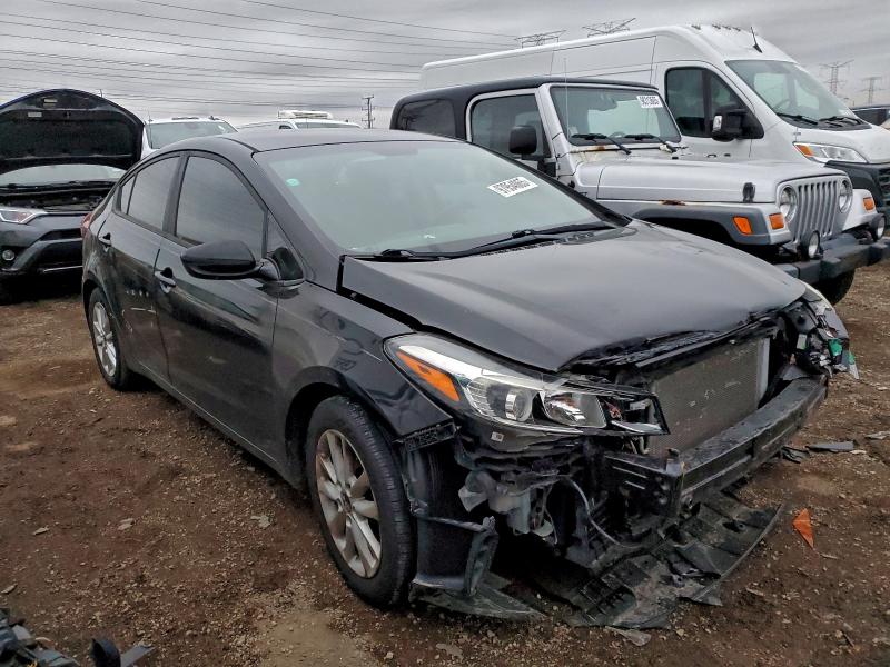 Photo 4 from auction – 2017 KIA FORTE LX with VIN 3KPFL4A78HE102850