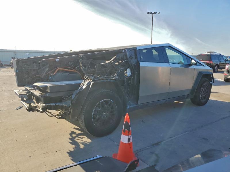 Photo 3 from auction – 2025 TESLA CYBERTRUCK with VIN 7G2CEHED2SA074365