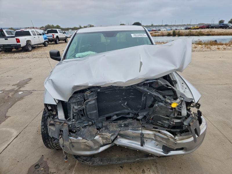 Photo 5 from auction – 2016 RAM 1500 SLT with VIN 1C6RR6GG0GS292581