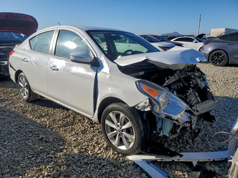 Photo 4 from auction – 2015 NISSAN VERSA S with VIN 3N1CN7AP1FL821884