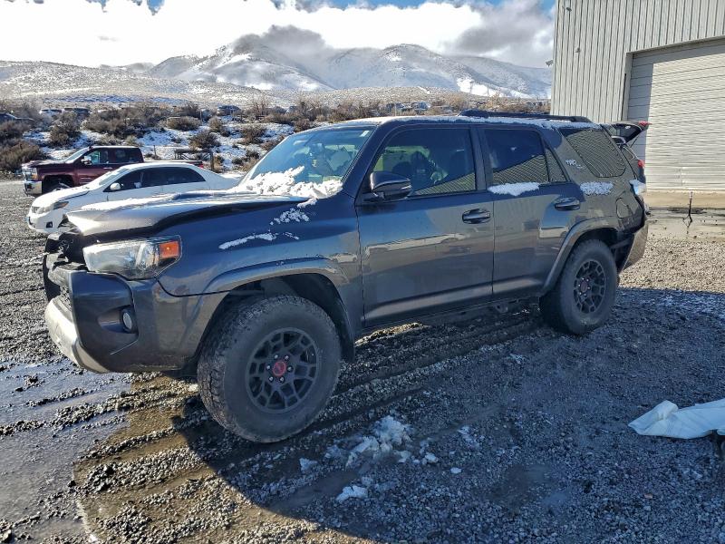 TOYOTA 4RUNNER SR 2019 with VIN JTEBU5JRXK5675265 - Photo from auction