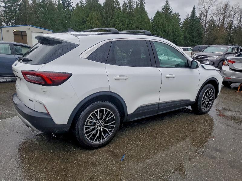 Photo 3 from auction – 2023 FORD ESCAPE with VIN 1FMCU0E1XPUA48610
