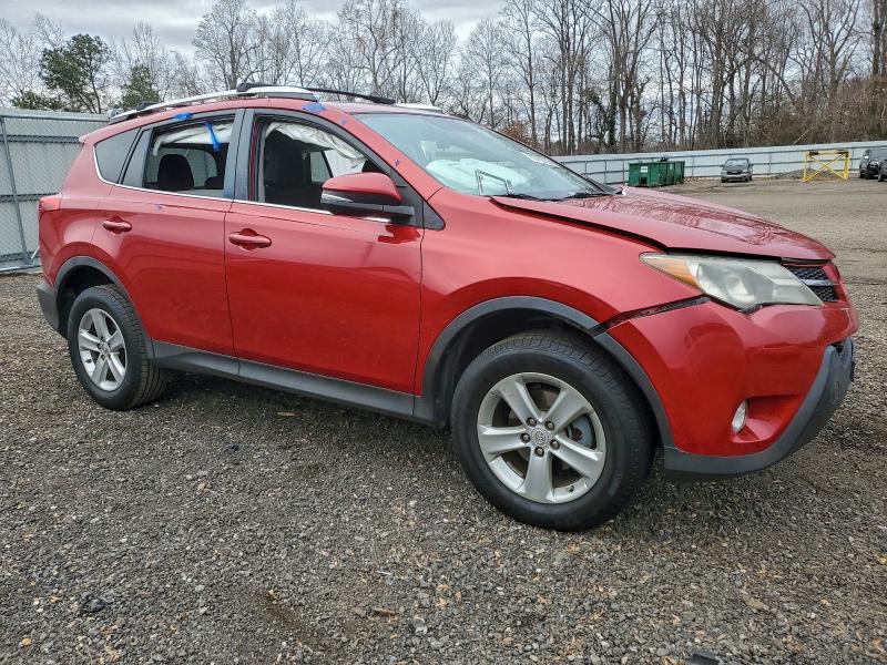 Photo 4 from auction – 2014 TOYOTA RAV4 XLE with VIN 2T3RFREV9EW136130