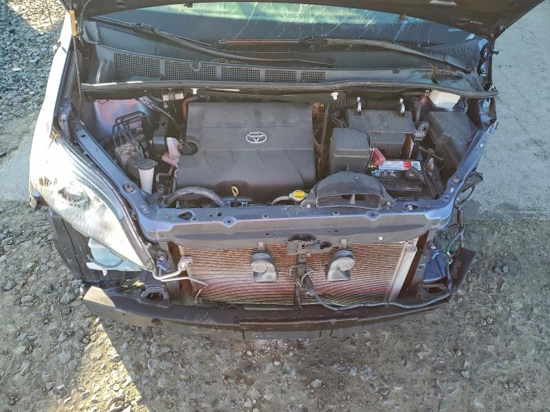 Photo 12 from auction – 2013 TOYOTA SIENNA with VIN 5TDKK3DC8DS404711