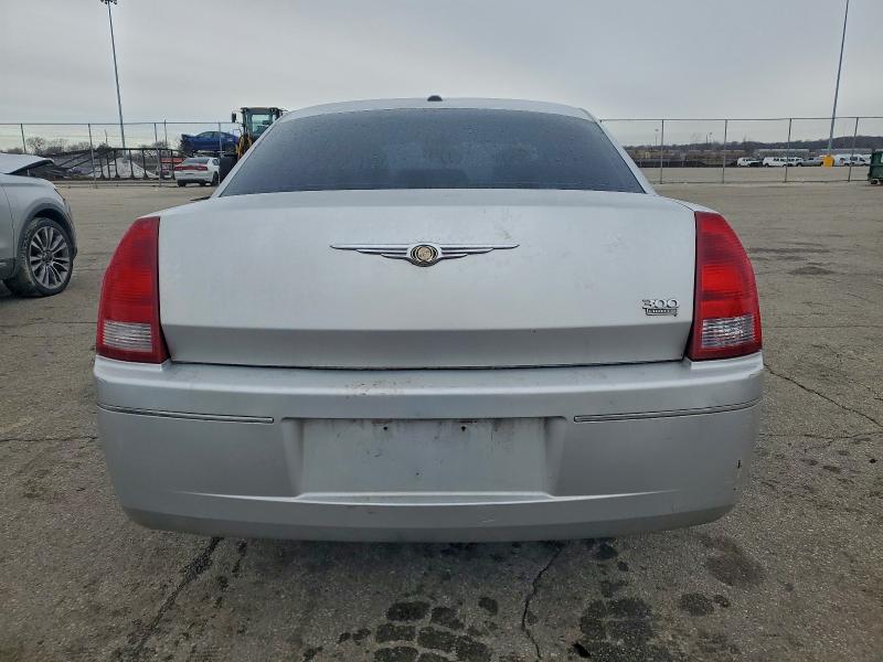 Photo 6 from auction – 2007 CHRYSLER 300 with VIN 2C3KA53G77H897422