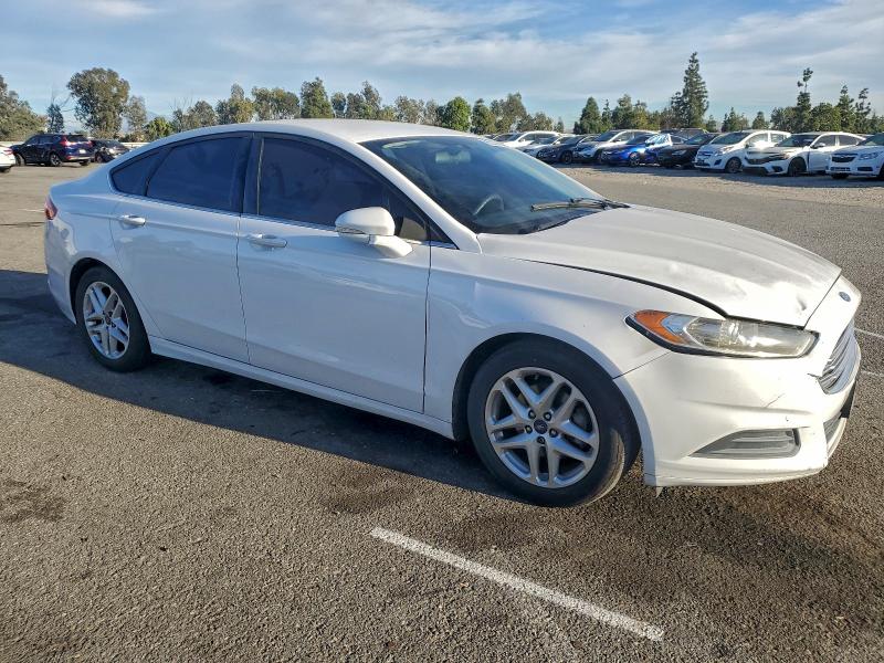Photo 4 from auction – 2016 FORD FUSION SE with VIN 3FA6P0H71GR387973