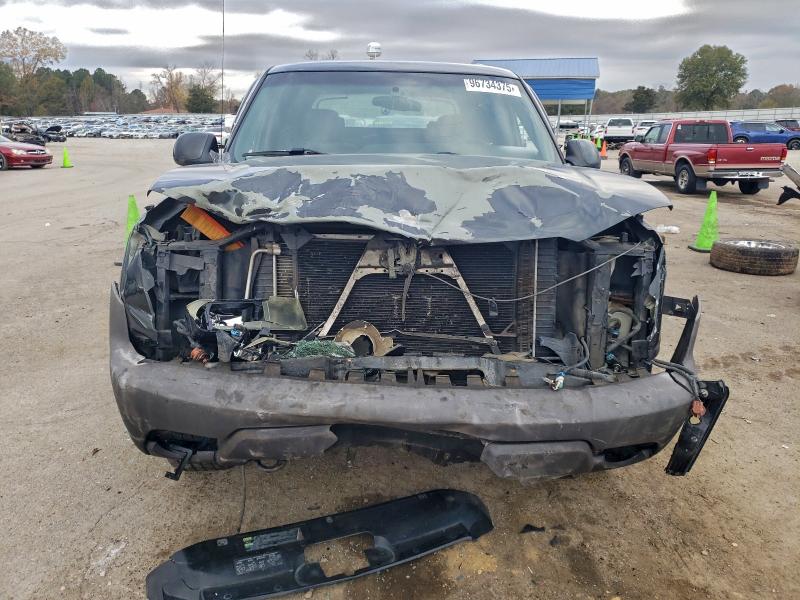 Photo 5 from auction – 2004 CHEVROLET AVALANCHE with VIN 3GNEC12T94G301871