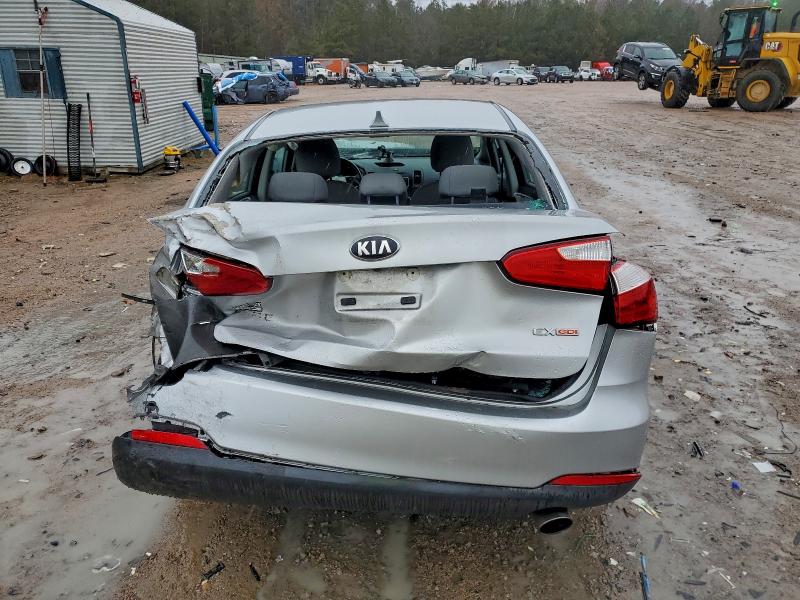 Photo 6 from auction – 2016 KIA FORTE EX with VIN KNAFX4A86G5479875