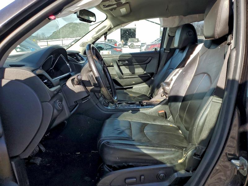 Photo 7 from auction – 2017 CHEVROLET TRAVERSE with VIN 1GNKRHKD3HJ308872