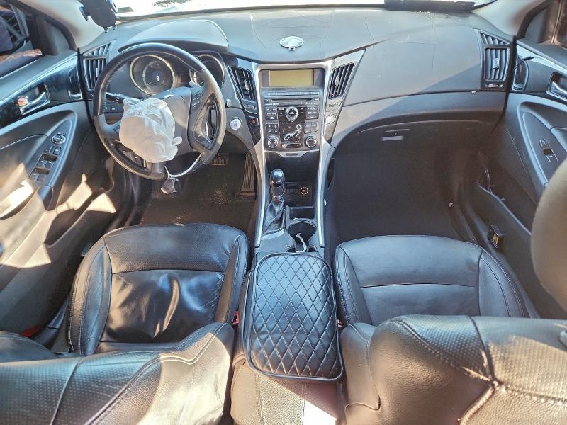 Photo 8 from auction – 2011 HYUNDAI SONATA SE with VIN 5NPEC4AB4BH308377