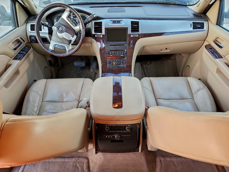 Photo 8 from auction – 2010 CADILLAC ESCALADE P with VIN 1GYUKCEF5AR285330
