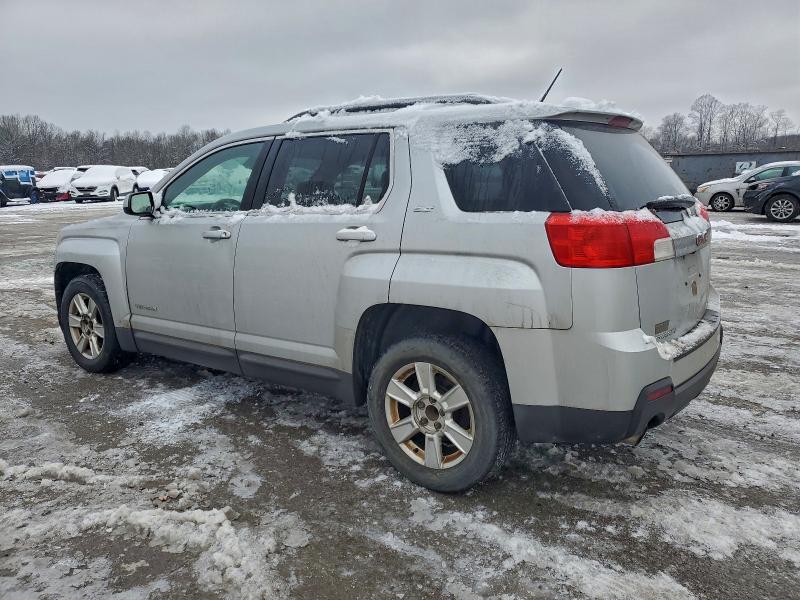 Photo 2 from auction – 2013 GMC TERRAIN SL with VIN 2GKFLUE35D6205715