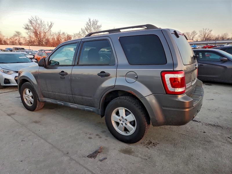Photo 2 from auction – 2010 FORD ESCAPE XLT with VIN 1FMCU0D75AKB64161