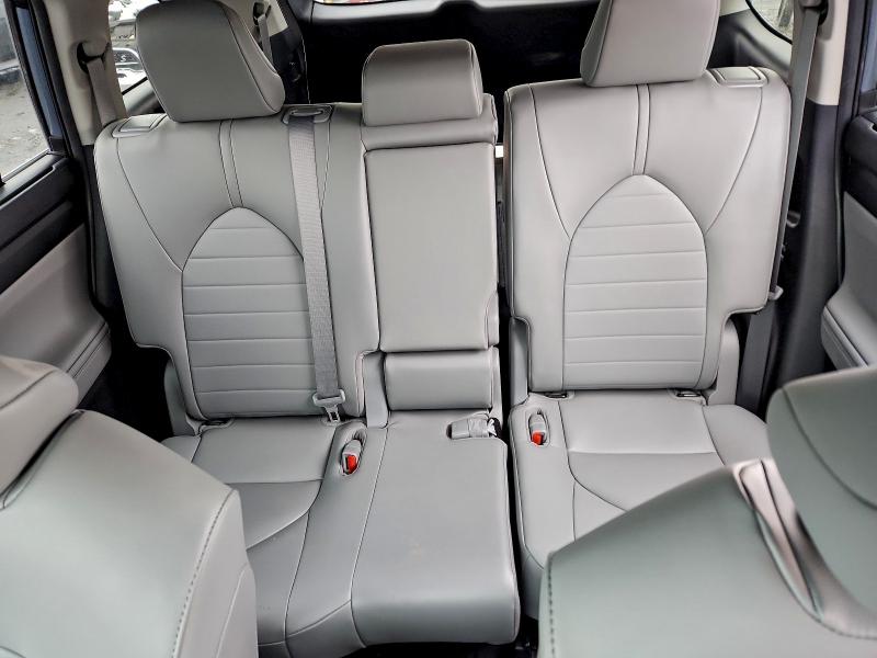 Photo 10 from auction – 2023 TOYOTA HIGHLANDER with VIN 5TDKBRCH4PS113790